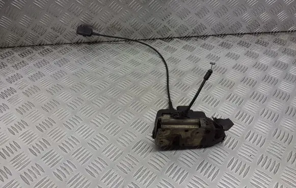 Renault Megane II Front door lock