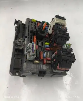 Citroen C4 Grand Picasso Fuse module 9667044980