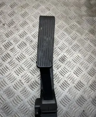 Mercedes-Benz CL C215 Accelerator throttle pedal A2203000104