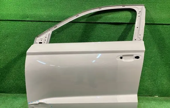 Skoda Karoq Front door KAROQDRZWILEWYPRZO