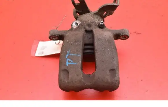 Opel Insignia A Rear brake caliper