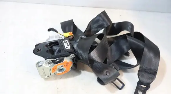 Skoda Octavia Mk3 (5E) Front seatbelt