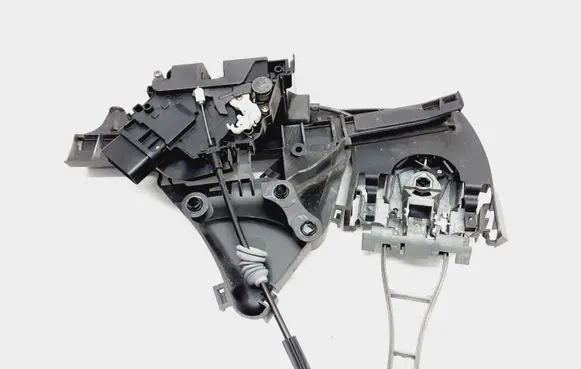 Volvo V50 Front door lock 30699109