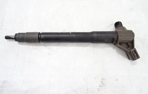 Mazda CX-5 Fuel injector SH01-13H50