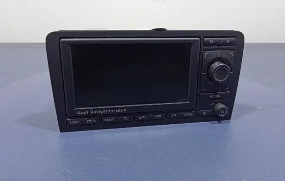 Audi A3 S3 A3 Sportback 8P Radio/CD/DVD/GPS head unit 8P0035192L
