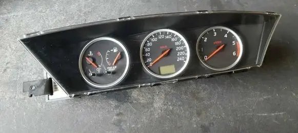 Nissan Primera Speedometer (instrument cluster) AU881