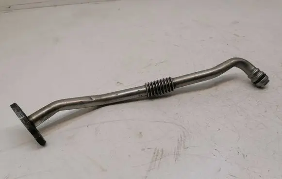 Coolant pipe/hose