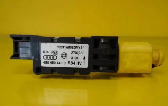 Audi A6 S6 C5 4B Airbag deployment crash/impact sensor 4B0959643C