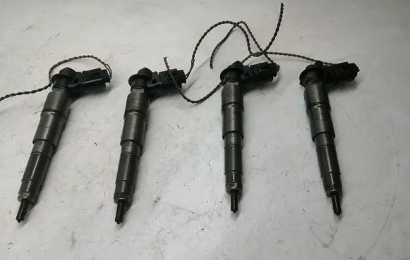 BMW 7 E65 E66 Fuel injector 779209709705