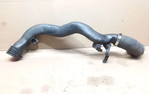 Volkswagen Golf V Intercooler hose/pipe 1K0145762BL 0281002401 038906051C