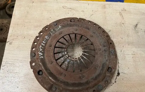 Opel Vectra B Pressure plate 