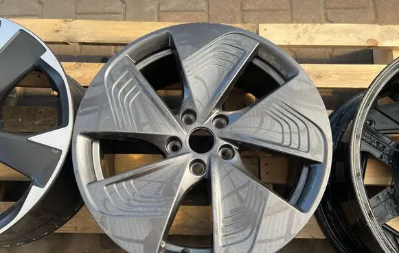 Cupra Born R18 alloy rim 10E601025N
