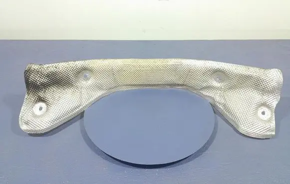 Audi Q7 4L Exhaust heat shield 4M0825623E
