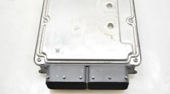 Volkswagen PASSAT B8 Engine control unit/module 04L907309R