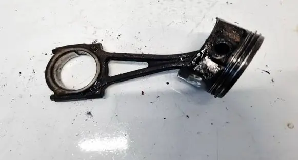 Opel Corsa D Piston with connecting rod 