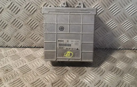 Audi A4 S4 B5 8D Engine control unit/module 8D0907557HX