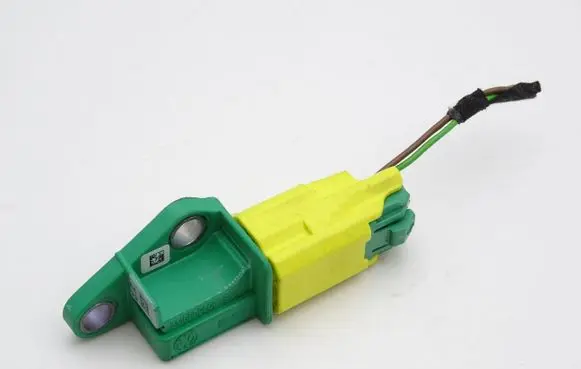 Volkswagen Golf Plus Airbag deployment crash/impact sensor 5M0909606