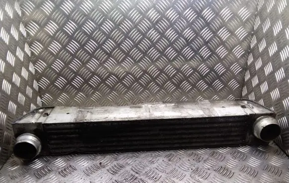BMW 5 E60 E61 Intercooler radiator 7795823 779582301 17517795823