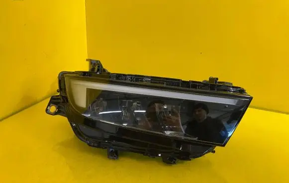 Opel Mokka B Headlight/headlamp 9851880780