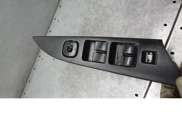 Mazda 3 I Other switches/knobs/shifts 03123000BP4L