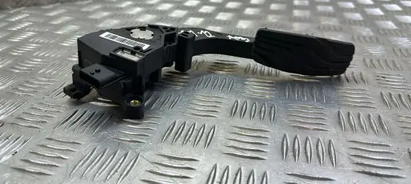 Renault Megane IV Accelerator throttle pedal 180101312R