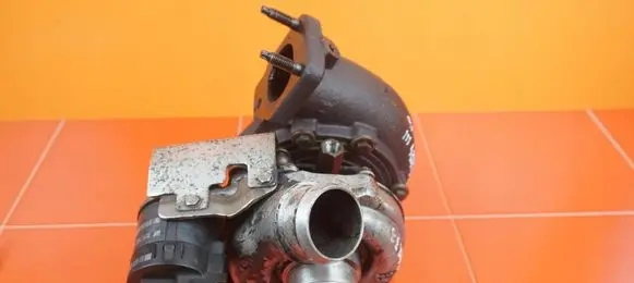 Land Rover Discovery 3 - LR3 Turbo 4H2Q6K682CJ 8MB33