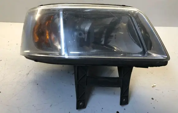 Volkswagen Transporter - Caravelle T5 Headlight/headlamp 7H1941016J 0301191302