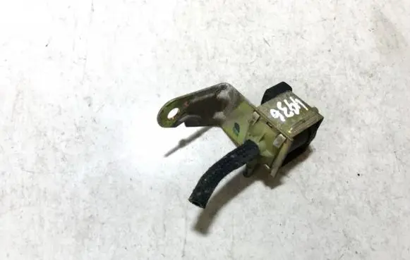 Audi A4 S4 B5 8D Turbo solenoid valve 437906283a