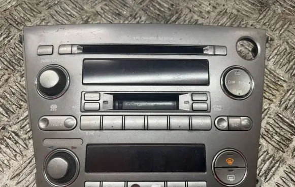 Subaru Legacy Radio/CD/DVD/GPS head unit 