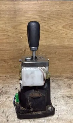 Volvo V70 Gear shifter/selector 30759122