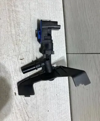 Opel Crossland X Vacuum valve 9677783780