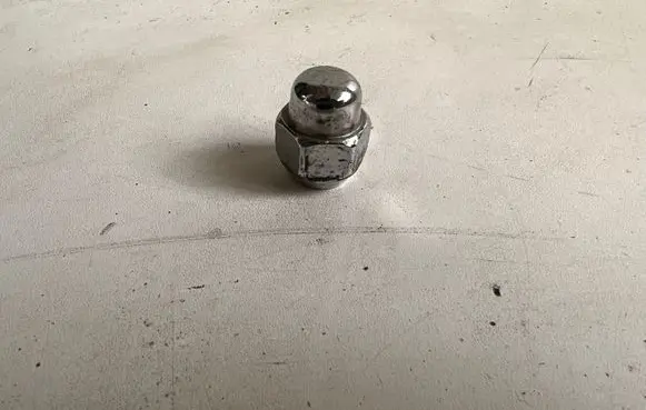 Nuts/bolts
