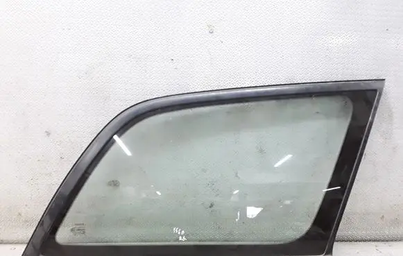 Toyota Avensis T220 Rear side window