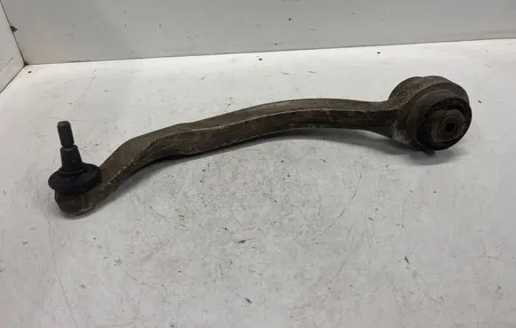Volkswagen PASSAT B5.5 Front lower control arm/wishbone