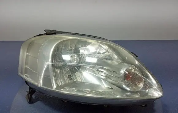 Volkswagen Fox Headlight/headlamp