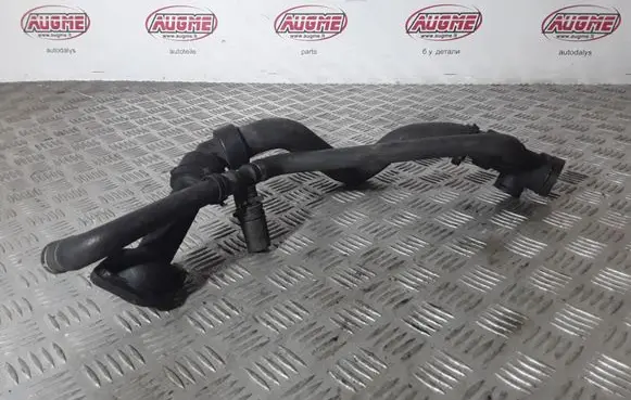 Engine coolant pipe/hose