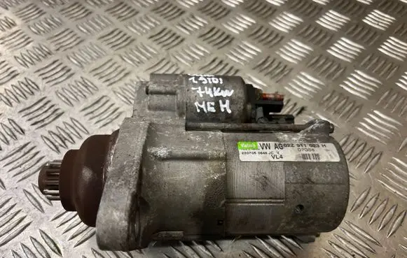 Skoda Fabia Mk1 (6Y) Starter motor 02Z911023H