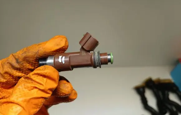 Subaru Outback Fuel injector 146002406