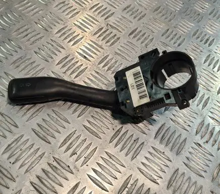 Audi A6 S6 C5 4B Indicator stalk 8L0953513G