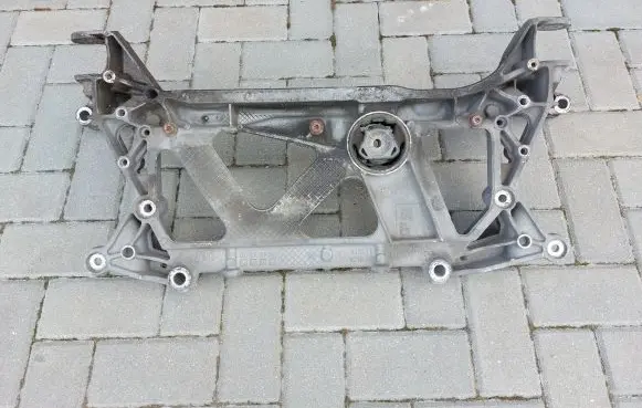 Volkswagen PASSAT B8 Front subframe 3Q0199369E