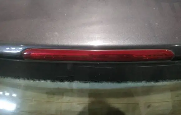 KIA Ceed Third/center stoplight