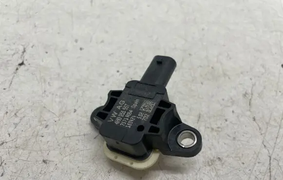 Audi A6 S6 C7 4G Airbag deployment crash/impact sensor 4H0955557