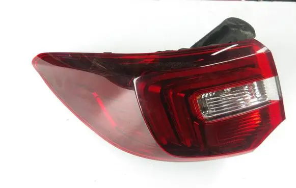 Opel Grandland X Rear/tail lights YP00098380 81660101 0068380