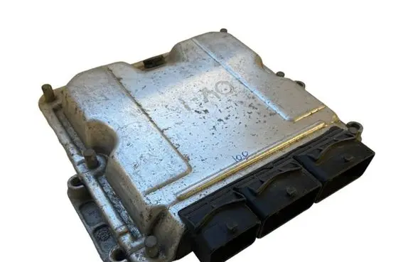 Opel Vivaro Engine control unit/module 8200118526 28SA5248 0281010632