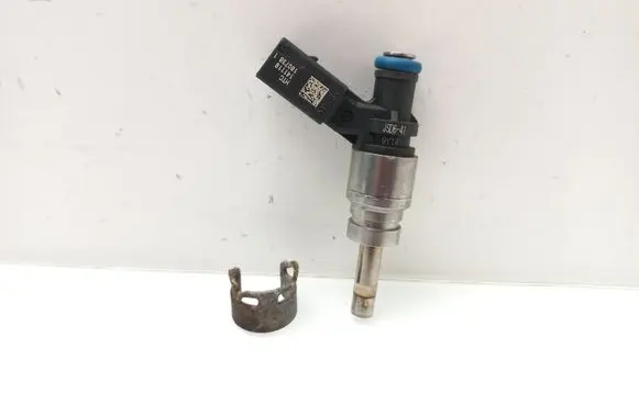 Audi A6 S6 C6 4F Fuel injector 06E906036AF 2507123 1807361