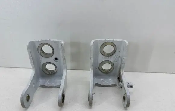 Peugeot 2008 II Front door hinge set