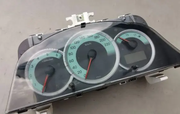 Toyota Corolla Verso E121 Speedometer (instrument cluster) 838000F060L MB257420-3689