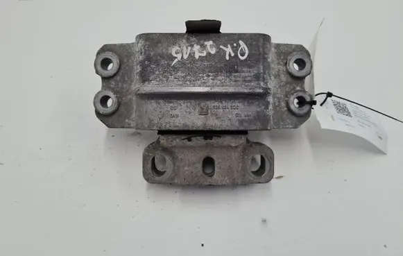 Volkswagen PASSAT B6 Engine mount bracket 3C0199555N 3C0199555