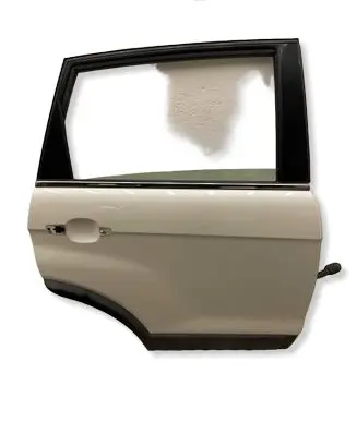 Chevrolet Captiva Rear door 