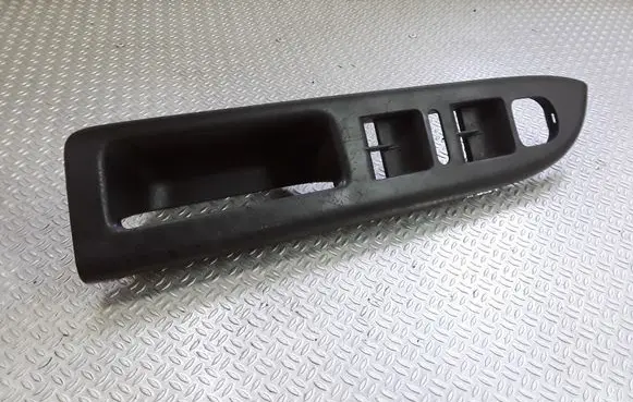 Volkswagen Golf Plus Front door interior handle trim 5M1867371B